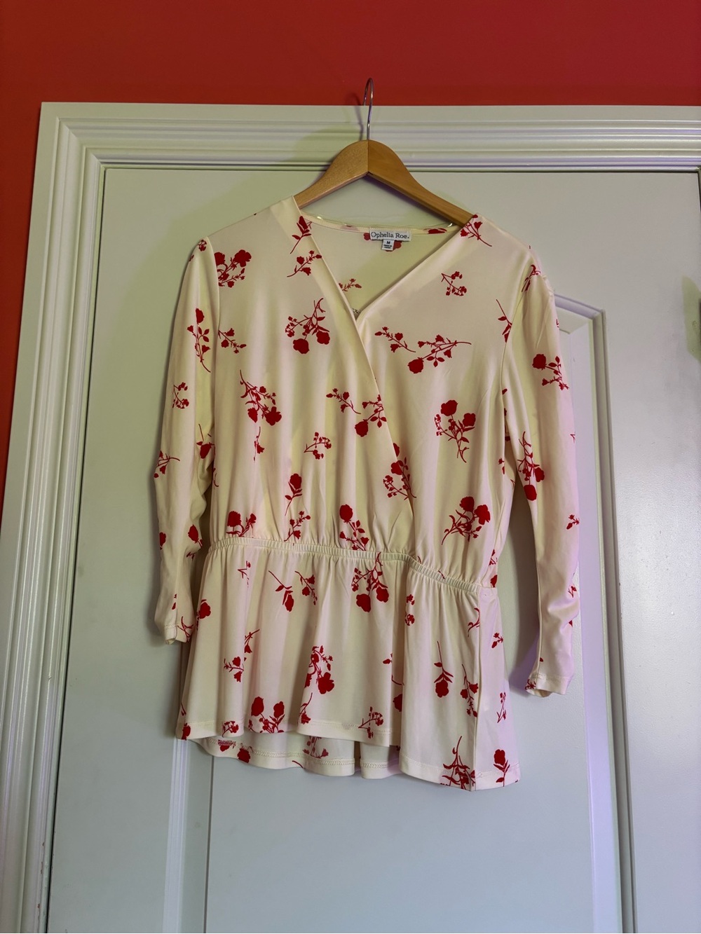 OPHELIA ROE Cream Floral V-Neck Peplum Top - Red Floral. Size Medium